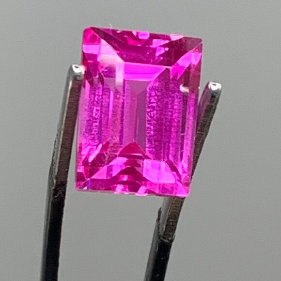 Elegant Pink Gemstone Sapphire - Picture 6 of 14